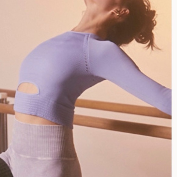 NWT free people movement cut it out long sleeve crop top - Picture 7 of 9